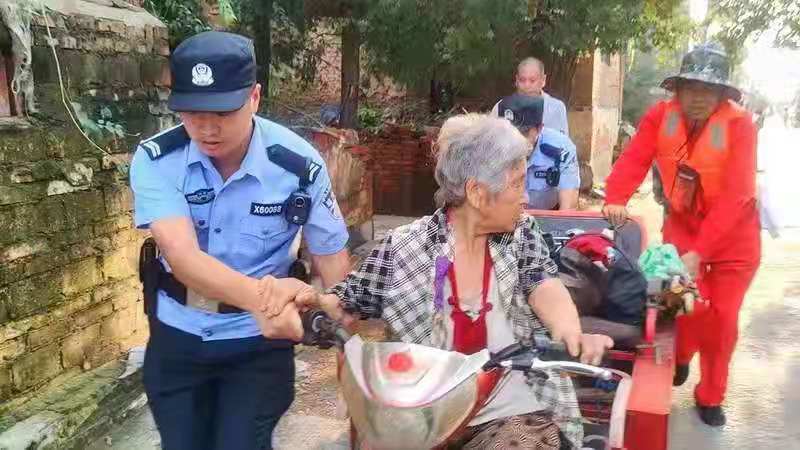 河南抗洪救災中的“工大科雅”力量(圖2)