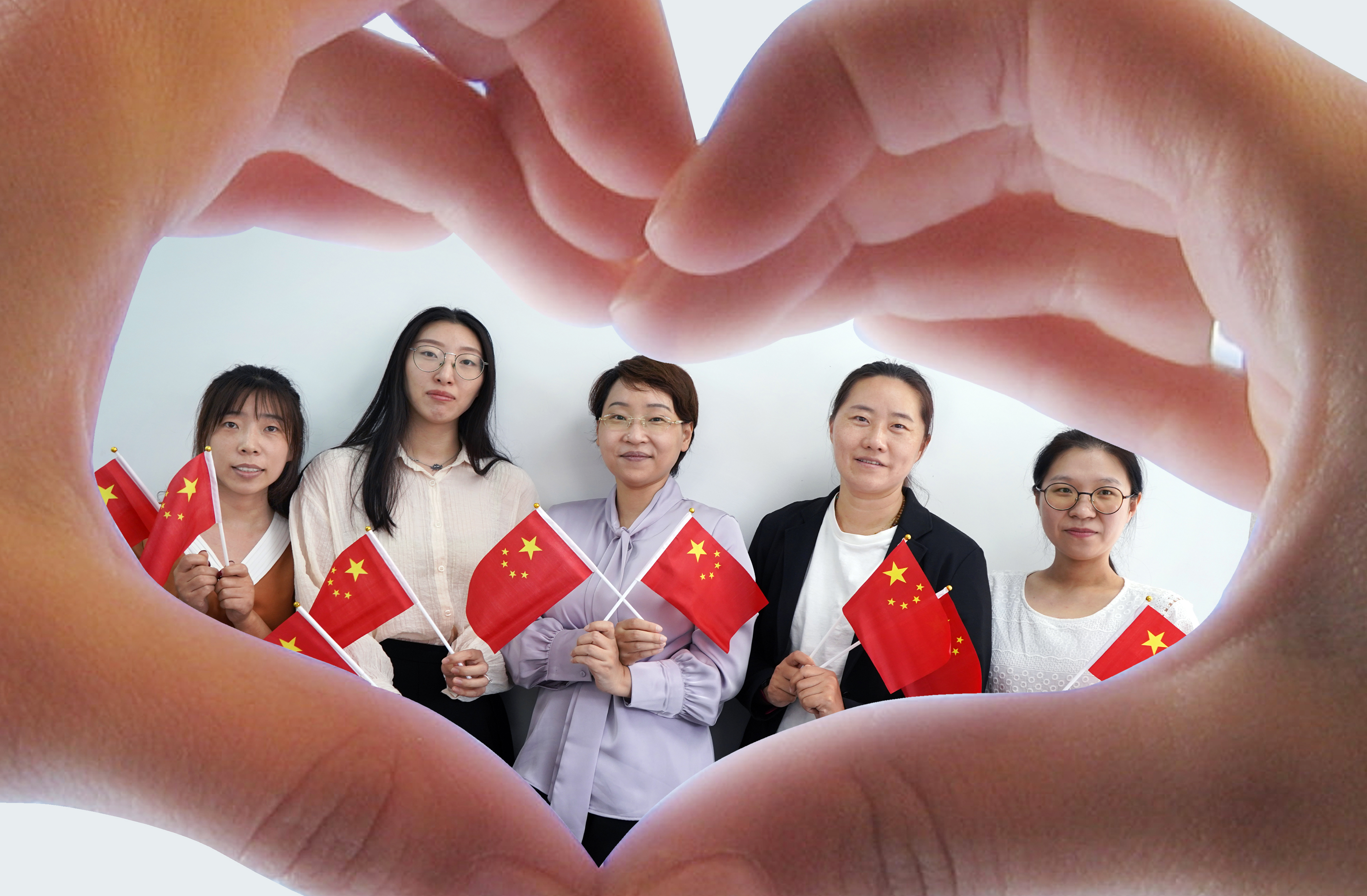 我和國(guó)旗合個(gè)影丨來自工大科雅人的表白(圖9)